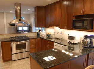 5946 Atteentee Rd, Springfield, VA 22150