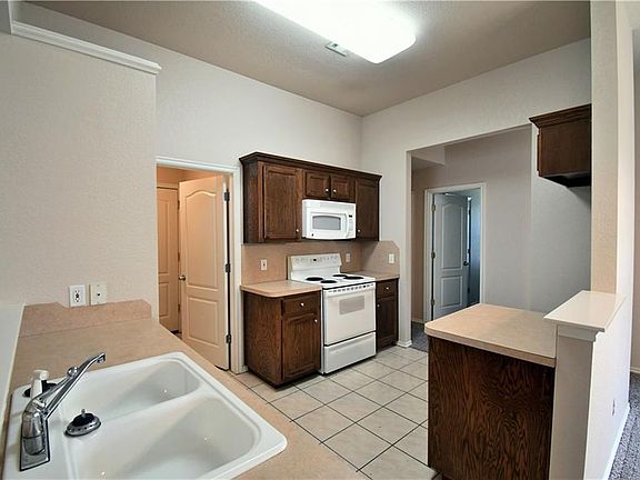 5th image of 3013 Cavecreek St