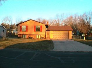 5133 Sunnyside Rd, Mounds View, MN 55112