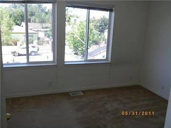 4th image of 4798 Auburn Dr