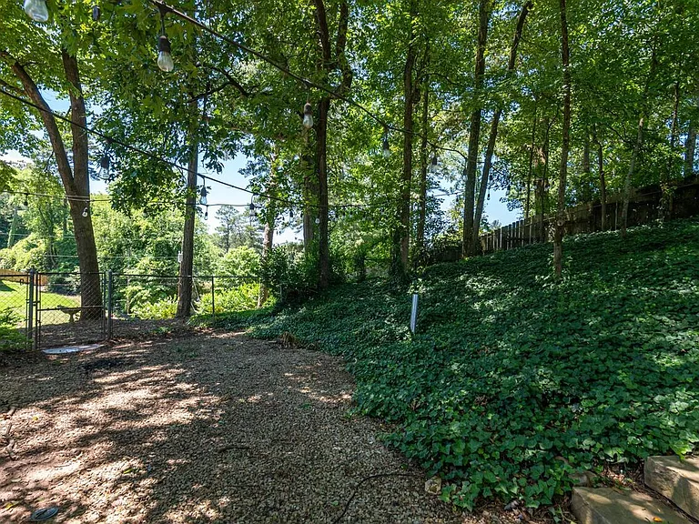 3926 Pineview Dr SE — Photo 31