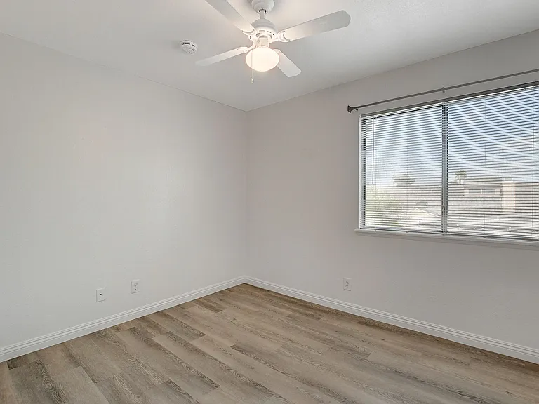76 Megan Dr — Photo 28