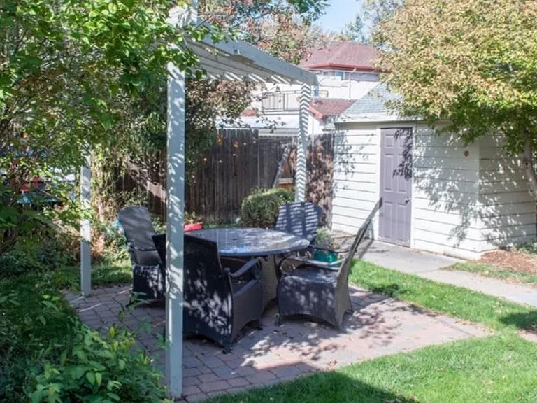 1955 S Logan St — Photo 15