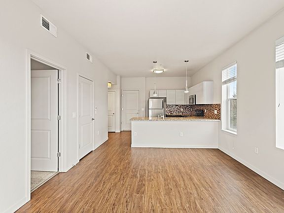 2nd image of 1691 N Franklin St APT 207