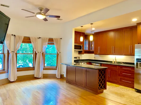 4059 N Sheridan Rd APT 1, Chicago, IL 60613