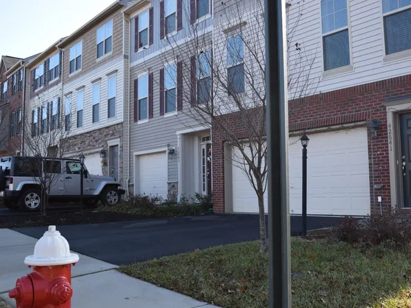 42641 Macauley Pl, Ashburn, VA 20148