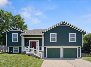 4915 Raymond Ave, Kansas City, MO 64136