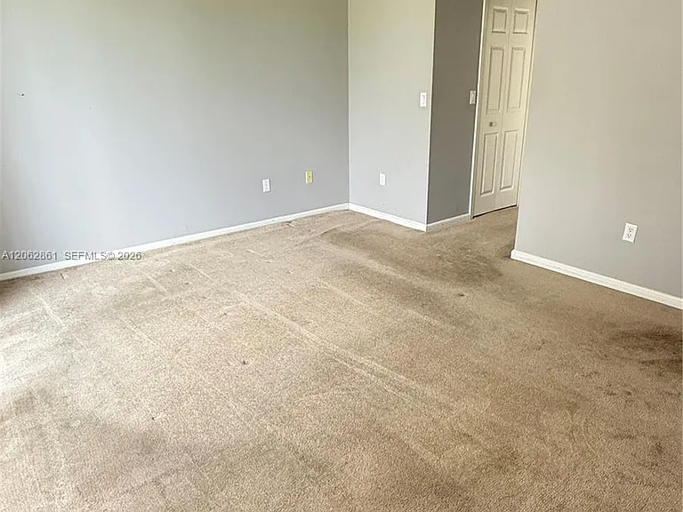 2435 SE 7th Pl — Photo 20