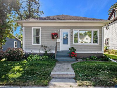 609 NW 2nd St, Madison, SD, 57042