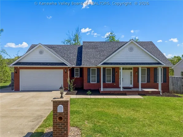 455 Aviators Point, Eleanor, WV 25070