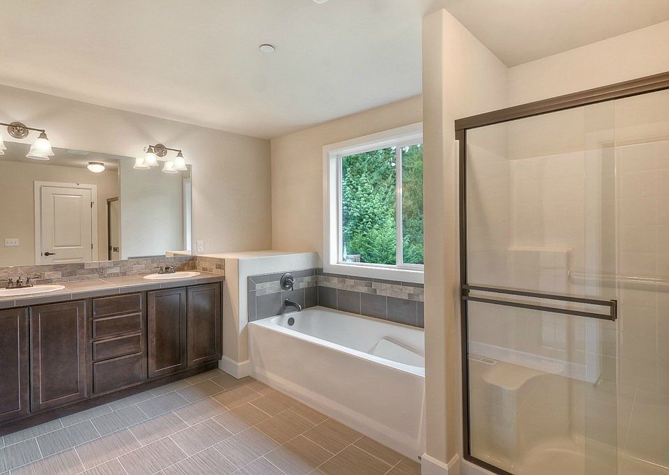 2nd image of 4016 Highland Blvd