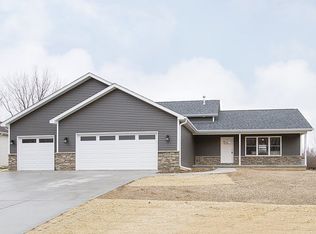 15538 Deer Path Dr, Grant Park, IL 60940