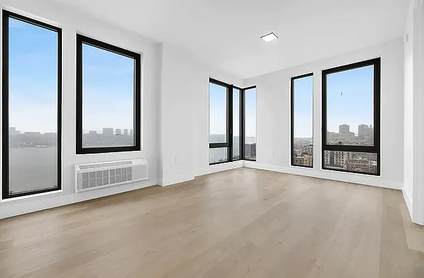 Rented by REAL New York | media 23