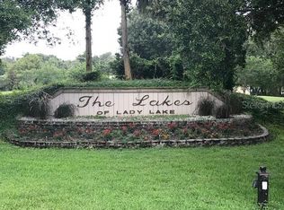 541 Dowling Cir, Lady Lake, FL 32159