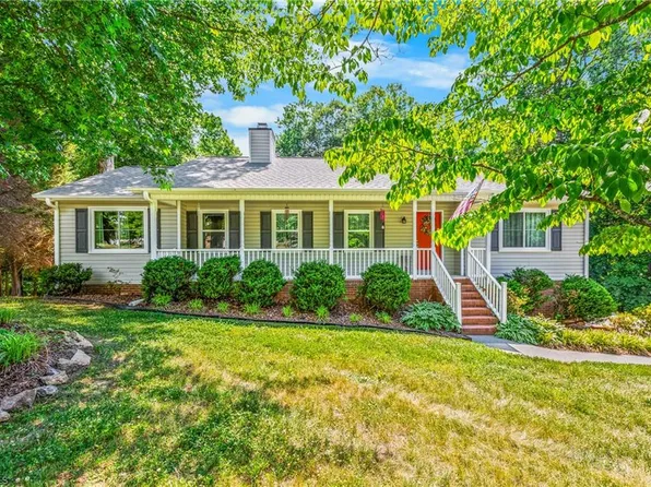 180 Creekside Dr, High Point, NC 27265
