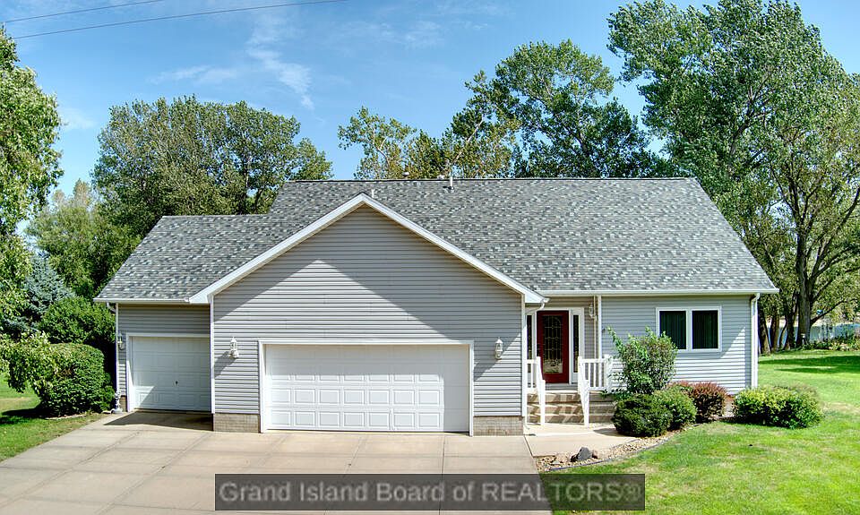 1st image of 429 Renee Rd