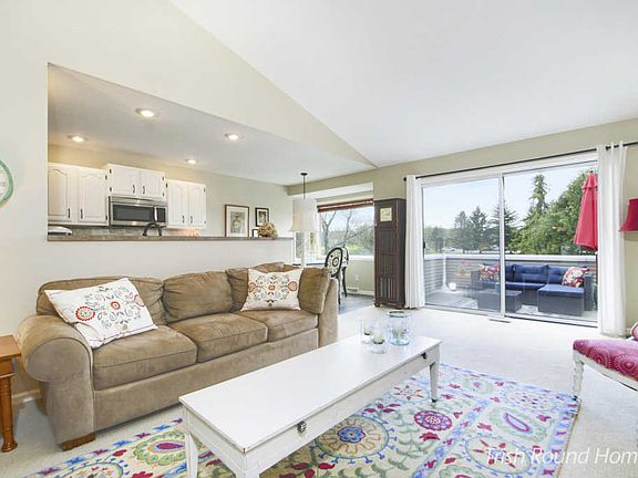 4th image of 1210 Fairfield Dr #23