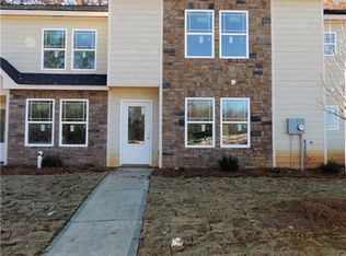 5960 Garden Cir, Douglasville, GA 30135