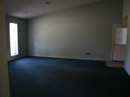 4th image of 8 Cedar Ln