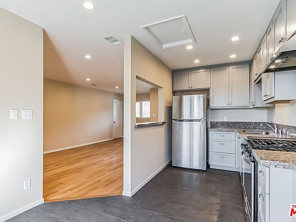 4th image of 1320 E Washington Blvd APT 6