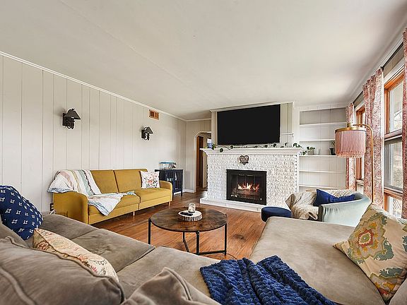 4th image of 139 Camp Run Rd