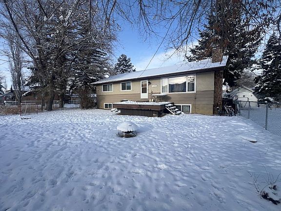 2nd image of 1914 N River Dr