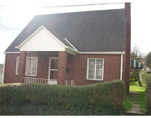 1111 East St photo 1