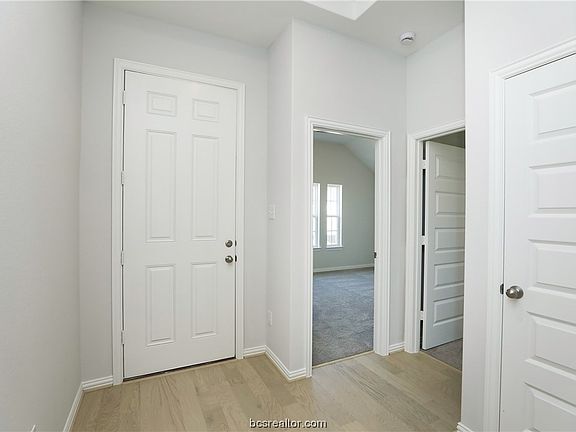 5th image of 6309 Fulton Dr