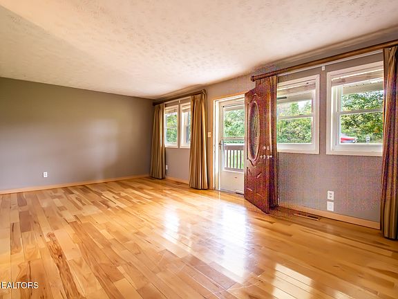 4th image of 1642 N Charles G Seivers Blvd