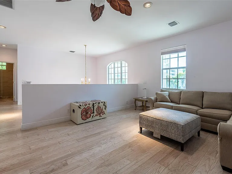 2999 Banyan Rd — Photo 32