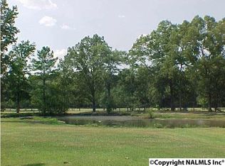 469 Kinzie Ln, Rainbow City, AL 35906