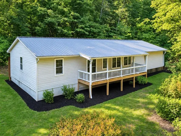 993 Lick Branch Rd, Carrie, KY 41725