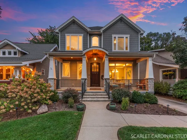 628 N Brainard St, Naperville, IL 60563