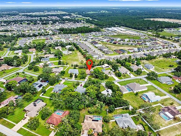 3rd image of 132 GILLIAN DRIVE