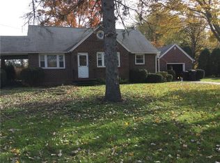 945 S Hermitage Rd, Hermitage, PA 16148