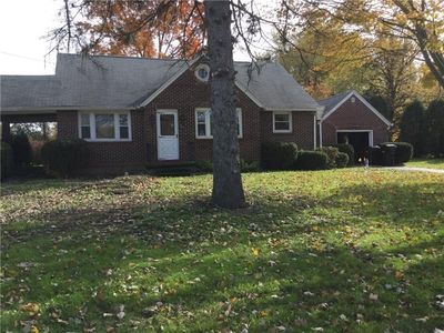 945 S Hermitage Rd, Hermitage, PA, 16148