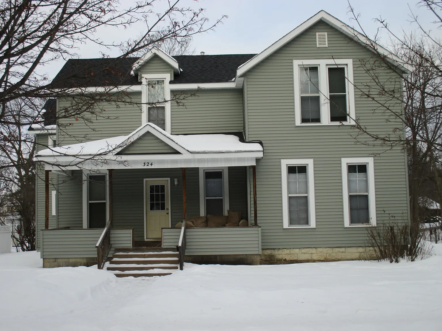 6 bed, $2,670 — Photo 3