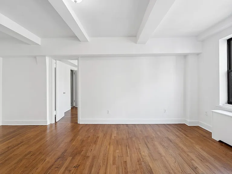 253 W 72nd St #1201 — Photo 6