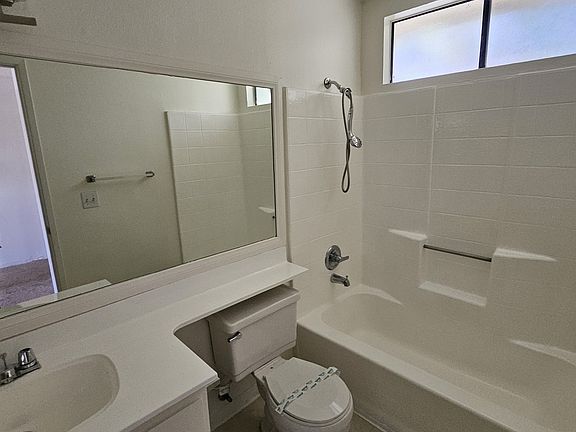 3rd image of 1140 Belmont Ave APT 7