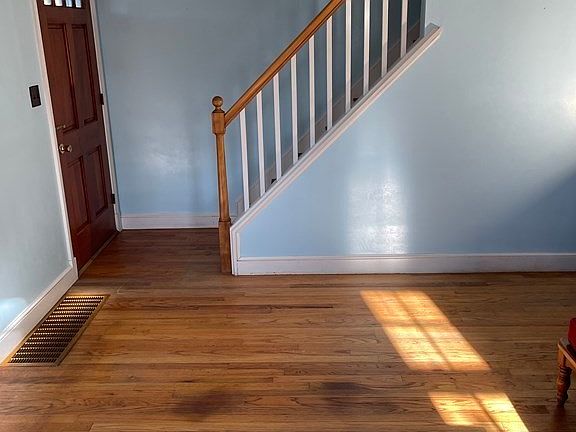 2nd image of 40A Western Ave