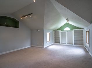 120 E Jackson St, Wilton, IA 52778