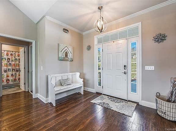 5th image of 82 Furnace Dr