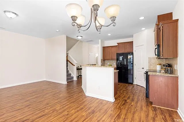 555 Panorama Park Pl — Photo 2