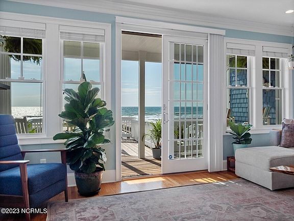 5th image of 337 Fort Fisher Blvd S #A