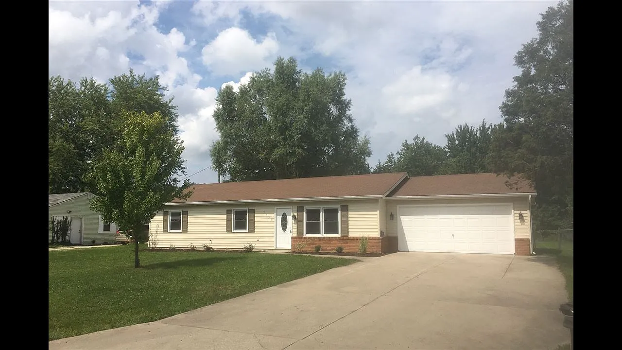 2725 Southway Dr photo 1