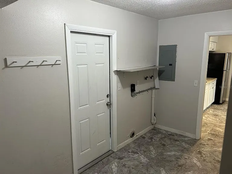 1241 Pilgrim Rd — Photo 13