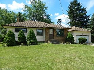 3811 W Pleasant Valley Rd, Parma, OH 44134
