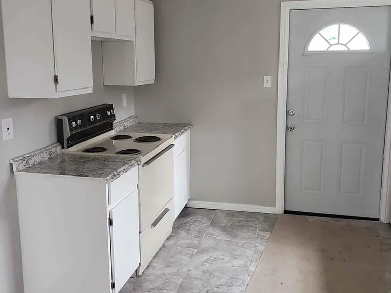 1217 E Ramsey Ave — Photo 1