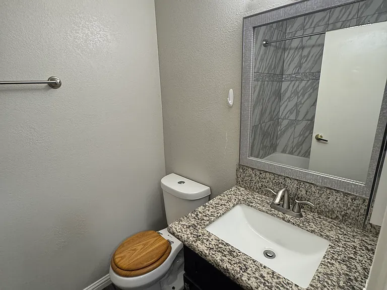 110 Panorama Dr #C — Photo 25