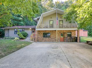 235 Hilltop Dr, Huntsville, TN 37756